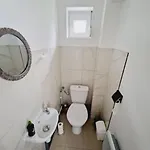 Maison Calme Et Toute Equipee Avec Jardin *