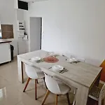 Maison Calme Et Toute Equipee Avec Jardin Casa de Férias